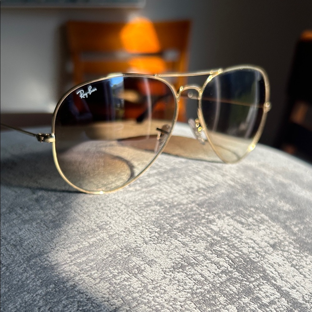 Ray-Ban Gold Frame Aviator Sunglasses